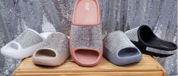 UNIS STONE BK SANDAL SIZE