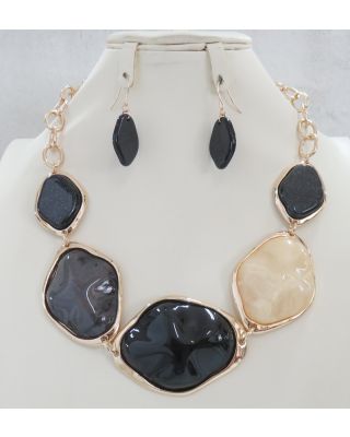 YNE5198BKWT NECKLACE SET