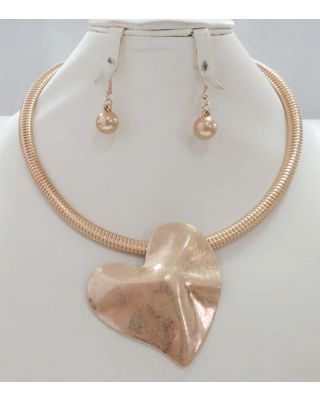 YNE5342G MG HEART CHOKER SET